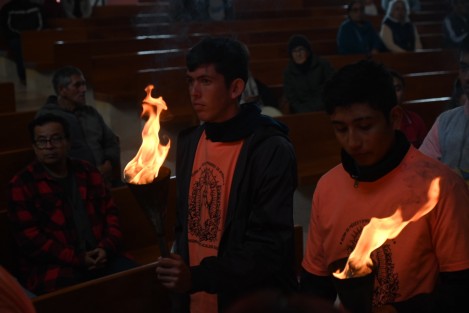 Una de las tradiciones que se mantienen es la Antorcha Guadalupana, que consiste en el peregrinar de jóvenes en su mayoría, hasta la Basílica de Guadalupe, en el Tepeyac, para llevar hasta sus lugares de origen, el fuego del cirio encendido en el lugar de las apariciones. 