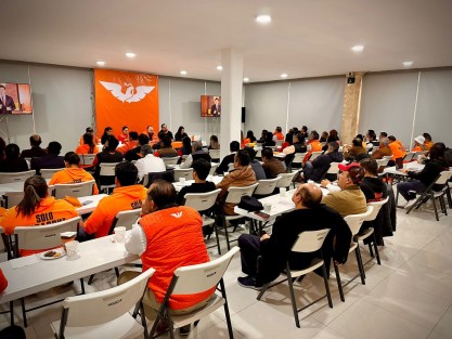 Bajo el lema MásPuestosQueNunca, Movimiento Ciudadano Veracruz convocó y recibió a todos sus precandidatos y precandidatas a la diputación federal para afianzar el trabajo y lograr el triunfo en la próxima contienda electoral.