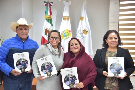 La presidenta de la Mesa Directiva de la LXVI Legislatura, diputada Adriana Esther Martínez Sánchez, recibió de la presidenta de la Comisión Estatal de Derechos Humanos (CEDH), Namiko Matzumoto Benítez, el informe anual correspondiente a las actividades realizadas por este organismo autónomo durante 2023.