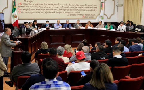 El Ayuntamiento de Xalapa reconoció  a  deportistas xalapeños que ganaron medalla de oro en diversas disciplinas de los Juegos Nacionales Conade 2023, así como la labor de los entrenadores, ya que no habría buenos atletas sin su orientación, carácter y labor.