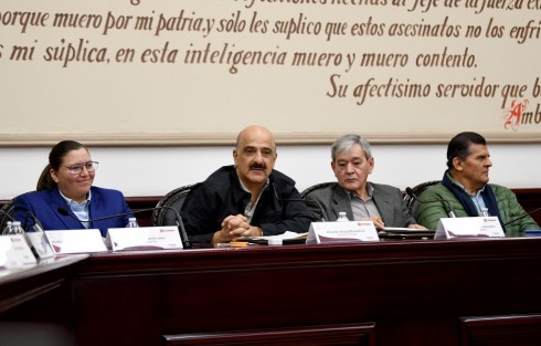 El bullying es un problema cultural  que se debe afrontar desde los tres órdenes de gobierno y con colaboración de la población, afirmó el presidente municipal Ricardo Ahued Bardahuil, durante el Cabildo en Sesión Abierta en el que se presentaron propuestas ciudadanas orientadas a combatir este fenómeno social.