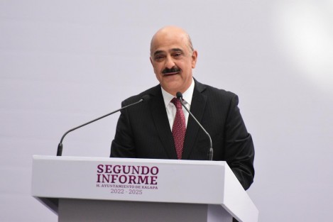 Así mismo el Primer Edil de la Capital Veracruzana destacó la inversión en seguridad, con el incremento en el número de elementos de la Policía Municipal, al tiempo de reconocer que aún faltan elementos para poder cubrir toda la extensión del municipio. 