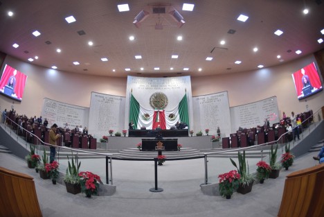 En la octava sesión ordinaria, el Pleno de la LXVI Legislatura se dio por enterado de la decisión de la diputada Anilú Ingram Vallines de renunciar a su militancia en el Partido Revolucionario Institucional (PRI) y por ende su determinación para que sea considerada como legisladora independiente.