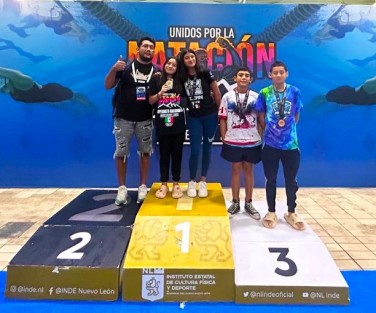 El equipo Fénix Swim Club que dirige Montserrat Martínez Arrazola, concluyó el 2023 con una participación positiva en el Campeonato Nacional de Natación de Invierno Curso Corto 2023, en donde fue el mejor grupo veracruzano en este certamen que se realizó en Monterrey, Nuevo León. 