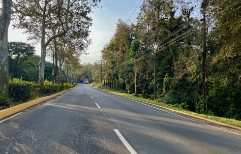 Hora de preparar la cena en Xalapa. Sin tráfico lucen muchas calles de la capital la tarde de este 24 de diciembre.