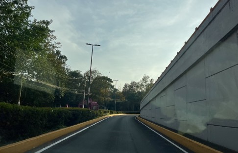 Hora de preparar la cena en Xalapa. Sin tráfico lucen muchas calles de la capital la tarde de este 24 de diciembre.