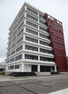  El gobernador Cuitláhuac García Jiménez celebró el ahorro superior a los 12 millones de pesos que la administración pública estatal tendrá el próximo año, resultado de la construcción de edificios para la Secretaría de Finanzas y Planeación, la Comisión de Agua del Estado de Veracruz (CAEV), la Unidad Administrativa del Colegio de Bachilleres del Estado de Veracruz y la Secretaría de Turismo y Cultura.