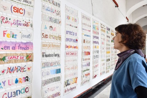 El Instituto Veracruzano de la Cultura invita a visitar la exposición colectiva En todos los puntos del bordado, obra textil que recrea el poema Errata, autoría de Nicté Toxqui. Esta pieza colectiva se puede apreciar de martes a domingo, de 10:00 a 19:00 horas, en el Centro Cultural Exconvento Betlehemita. La entrada es gratuita. 