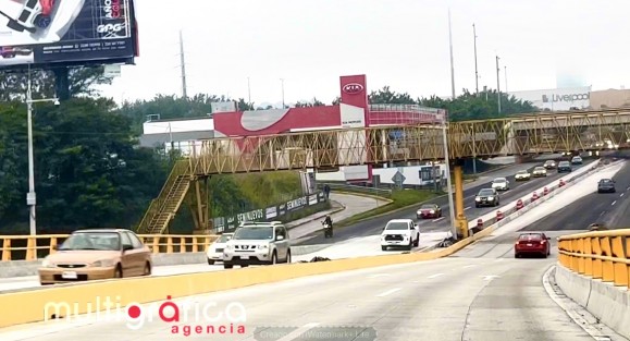  Al fin queda abierto por completo a la circulación vehicular el puente elevado de Las Trancas, en Xalapa. 
