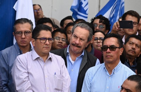 En el lugar se vieron caras de la política veracruzana, poco vistas desde hace un tiempo.