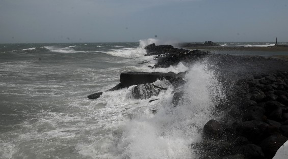 De acuerdo con los registros de la Administración del Sistema Portuario Nacional (ASIPONA), el viento se intensificó en tan sólo media hora de 32 kilómetros por hora a 87.3 kilómetros por hora. 