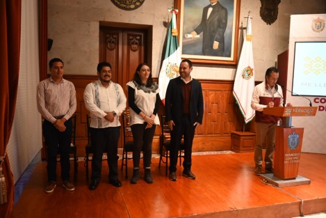 En conferencia del gobernador Cuitláhuac García Jiménez, la secretaria de Protección Civil, Guadalupe Osorno Maldonado, dio a conocer la llegada de un evento de norte para el fin de semana, con vientos superiores a los 90 kilómetros por hora en la zona conurbada de Veracruz, desde esta tarde a madrugada del sábado.