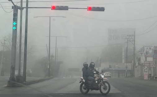 Neblina y lluvia ligera un factor que favorece los accidentes, conduzca con precaución. 