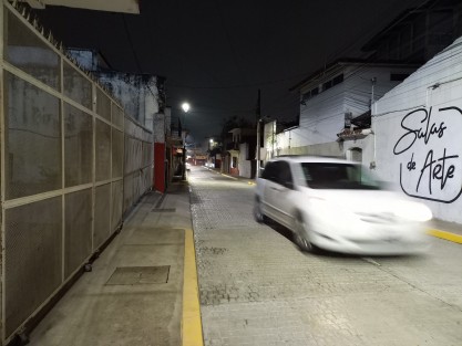 Este domingo,cual lo había expresado el alcalde Ricardo Ahued, se abrió la calle Santos Degollado a la circulación vial. 