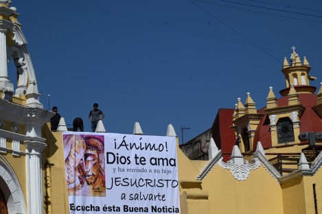 Integrantes del Camino Neocatecumenal anuncian el inicio de nuevas catequesis. Cada cual su candidato. 