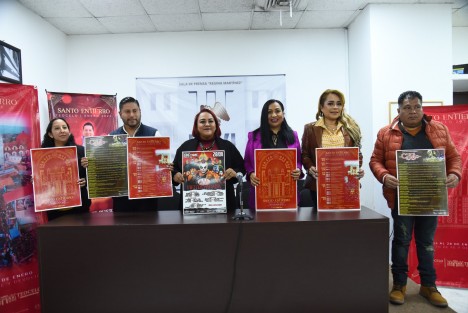 En respaldo a las actividades artísticas y culturales de la entidad, las diputadas Adriana Esther Martínez Sánchez, presidenta de la Mesa Directiva, Janix Liliana Castro Muñoz y Citlali Medellín Careaga, presidenta y vocal, respectivamente, de la Comisión Permanente de Turismo en el Congreso local, se sumaron a la difusión de la fiesta patronal del municipio de Teocelo, que se realizará del 26 al 28 de enero de este año.