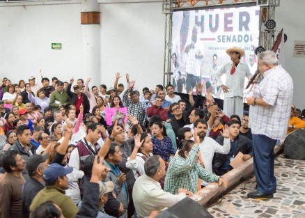 El pre candidato al Senado por la coalición Sigamos haciendo historia en Veracruz, Manuel Huerta,  cerró su precampaña la tarde de este jueves en Xalapa. 