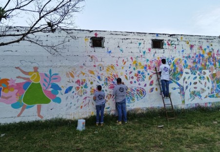 Los trabajos están en proceso. Hay 4 canchas deportivas que están por rehabilitarse, ya se está trabajando en 2; una de ellas con pasto sintético. Por ahora los fines de semana siguen asistiendo familias, que pronto disfrutarán más sus paseos con las mejoras que se realizan. 