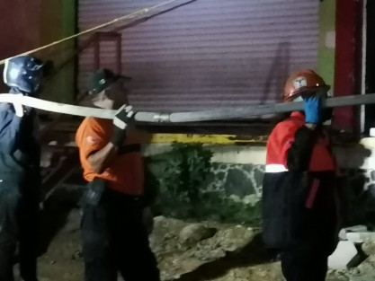 Bomberos de Xalapa, elementos de de Escuadrón Nacional de Rescate, policías municipales y otras corporaciones  trabajaron para poder contener el siniestro, donde no hubo personas lesionadas, sólo pérdidas materiales.