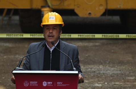 El gobernador Cuitláhuac García Jiménez, en compañía  de los titulares de SEFIPLAN y SEV, realizaron una conferencia de prensa para hablar de los avances en el nuevo Nido del Halcón. 