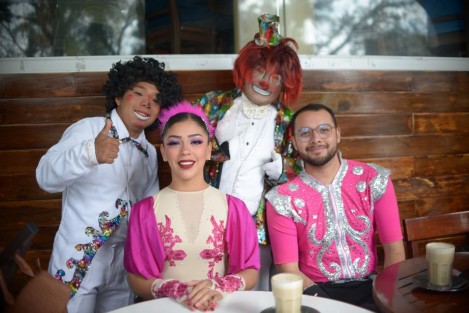 Artistas circenses invitan a xalapeños a asistir a sus presentaciones  a partir del 2 de febrero en la explanada de Casa Banca. Si son los originales o no, es aparte, el caso es que el circo es un espectáculo centenario, que lucha por sobrevivir en la era de la tecnología.  