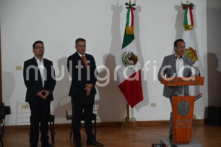 La Cumbre Tajín 2024 será del 19 al 24 de marzo, informaron el secretario de Turismo, Iván Martínez Olvera, y el gobernador Cuitláhuac García. Este año, se celebrará el Primer Encuentro de Patrimonios Inmateriales de la Humanidad, con la participación de 14 estados.