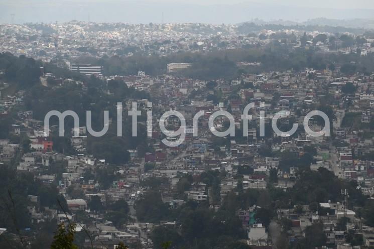 Desde el Cerro del Estropajo, se observa gran parte de la ciudad de Xalapa, la cual ha seguido creciendo en forma desordenada, lo que acarrea problemas en el  suministro de servicios tales como el agua potable. 
