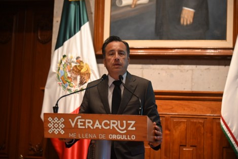 El gobernador del estado, Cuitláhuac García Jiménez, confirmó la detención de Víctor Hugo N, pasado fin de semana en Michoacán, quien sería presunto homicida de la mujer baleada en la colonia Carolino Anaya. Se está en búsqueda de su  cómplice. 