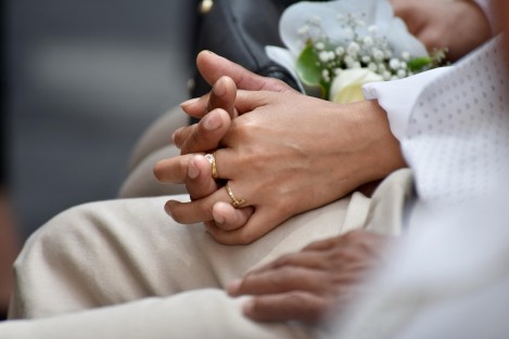 El Ayuntamiento de Xalapa invita a las parejas que viven en unión libre o por cuestiones económicas no han podido casarse, interesadas en aprovechar la campaña de Bodas Colectivas, a presentar su documentación antes del 16 de febrero.