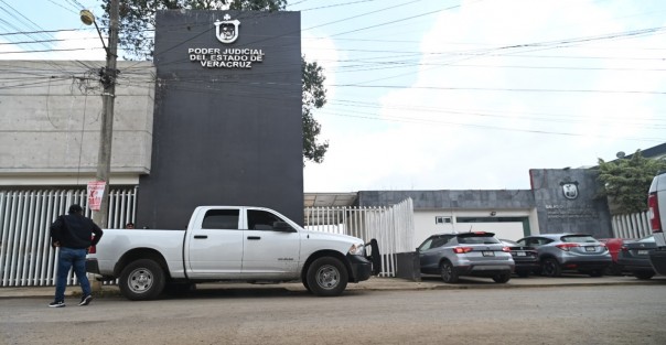  Luego que un juez de control del Distrito Judicial de Toluca, con sede en Almoloya de Juárez, Estado de México, ordenara la liberación del exfiscal Jorge N, éste fue trasladado al Cereso de Pacho Viejo en Coatepec donde se le cumplimentó una orden de aprehensión como probable responsable del delito de tortura, hechos ocurridos en mayo del 2018, cuando se desempeñaba como Fiscal General del Estado.