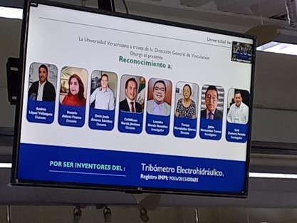 Entre los reconocidos estuvo el Gobernador Cuitláhuac García Jiménez como parte del equipo que inventó el Tribómetro Electrohidráulico.