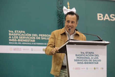 El gobernador de Veracruz, Cuitláhuac García Jiménez, reiteró la intervención de centros de salud y hospitales mediante 550 mantenimientos mayores y remodelaciones, 46 construcciones nuevas que incluyen sustitución total y 61 inmuebles rescatados, por un monto superior a los 3 mil 606 millones de pesos de 2019 a la fecha.