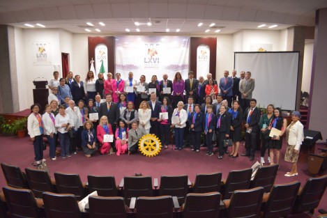 La presidenta de la Mesa Directiva de la LXVI Legislatura, diputada Adriana Esther Martínez Sánchez, asistió como invitada especial a la sesión conmemorativa por el CXIX aniversario de Rotary International, organización de la que distinguió su altruismo, generosidad, solidaridad y compromiso con la sociedad.