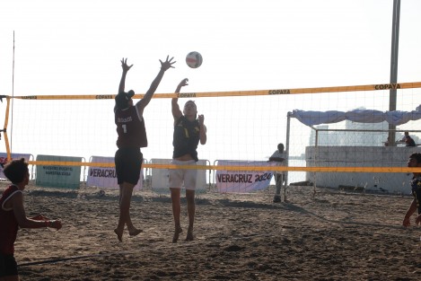 Dentro de las actividades deportivas que este fin de semana se desarrollaron en la entidad, en Boca del Río se llevaron a cabo los Selectivos Estatales Veracruz 2024 de Voleibol de Playa.