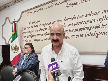 El Alcalde de Xalapa Ricardo Ahued dijo que se alistan tandeos y pipas para abastecer a la población ante la escasez de agua que podría presentarse en Xalapa por el incremento de la temperatura y mientras se concluye la perforación del pozo en El Castillo. 