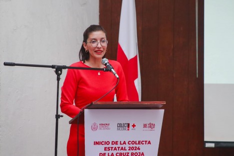 En su participación durante la ceremonia,  Waltraud Martínez Olvera, jefa del Progama de Gobierno, destacó que en  Veracruz el bienestar social es lo primero. 
