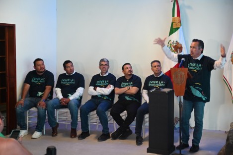  El gobernador Cuitláhuac García Jiménez informó que la modernización del Aquarium de Veracruz lleva un 85% de avance y se espera que las nuevas áreas interactivas y el espacio para lobos marinos sean abiertos en su totalidad el 30 de abril.