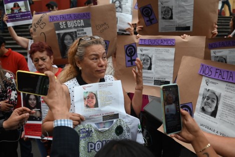 Familiares y amigos de Bibian Allyson Ortigiza Mora marcharon para exigir a las autoridades agilicen su búsqueda, ya que desapareció el 4 de marzo al salir de la escuela preparatoria Antonio María de Rivera  para abordar el transporte escolar. 