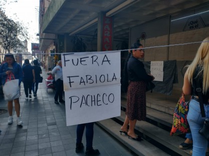 Otras versiones aseguran que de quien piden destitución es de la asistente del director, a quien señalan las trabajadores de violentar al personal, en particular a mujeres. Foto: