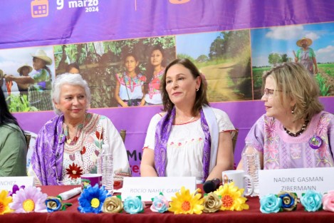 En su participación en el foro Mujeres Campesinas Rurales por el Bienestar Comunitario, Diálogos por la Transformación llevado a cabo en este #9M, la Ingeniera Rocío Nahle García, afirmó que el segundo piso de la Cuarta Transformación se construirá con las mujeres campesinas, indígenas y rurales.