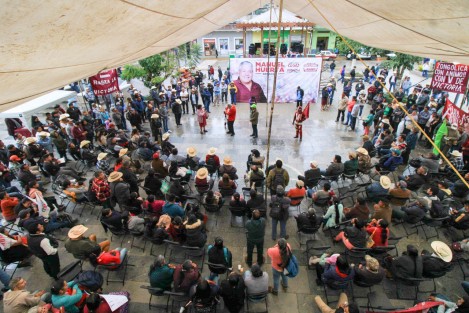 Continuando con sus recorridos para conocer de cerca las inquietudes de la sociedad, Manuel Huerta estuvo este domingo en Zongolica, Ver. 
