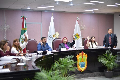 La Diputación Permanente autorizó a los ayuntamientos de Cuichapa y Medellín de Bravo, ambos del estado de Veracruz, donar terrenos de propiedad municipal a favor del Gobierno del Estado, a través de la Secretaría de Educación de Veracruz (SEV), para el uso exclusivo de instalaciones educativas.