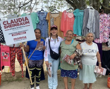 En su día 16 de campaña, Ana Miriam Ferráez, aspirante a la diputación federal por el Distrito de Xalapa, recorrió la Colonia Moctezuma. 