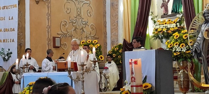 Con motivo de la fiesta de San José, el Arzobispo Jorge Patrón Wong celebró la misa del mediodía en la iglesia consagrada a ese Santo, de la ciudad de Xalapa, Ver.  