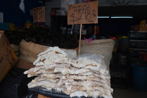 En esta ocasión los precios del pescado y camarón no se elevaron tanto como en otros años. El que sí tuvo precio alto fue el camarón seco. 