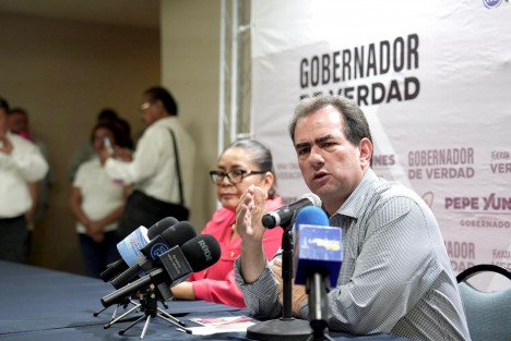 José Yunes indicó en Cazones de Herrera que su propuesta consiste en tomar control de la seguridad del estado y brindar lo mínimo que un gobierno responsable y competente puede dar a la población: tranquilidad en su patrimonio, seguridad en su integridad y garantías en la protección de su vida.