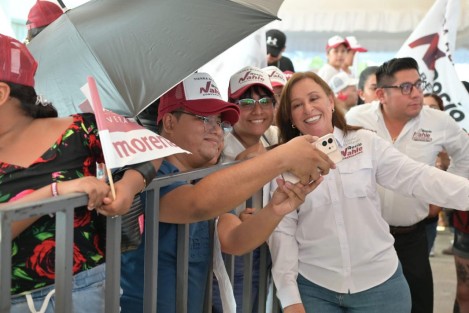La candidata Rocío Nahle estuvo este fin de semana recorriendo varias localidades entre otras Oluta, Chinameca, Yanga, Carrillo Puerto y Tuxtlilla.