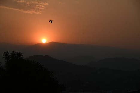 Días calurosos y sin lluvia en Xalapa, nos regalan rojos atardeceres. 