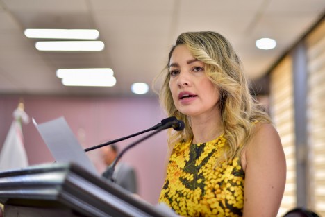 La diputada Maribel Ramírez Topete presentó una iniciativa para garantizar el derecho ciudadano a la información con la obligatoriedad de la participación en los debates electorales. 