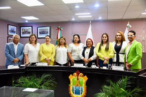 La Diputación Permanente instruyó turnar a las Comisiones Permanentes Unidas de Justicia y Puntos Constitucionales y Para la Igualdad de Género la Iniciativa con Proyecto de Ley de Prevención, Atención y Asistencia de la Violencia Familiar en el Estado de Veracruz, enviada por el gobernador del estado, ingeniero Cuitláhuac García Jiménez. 